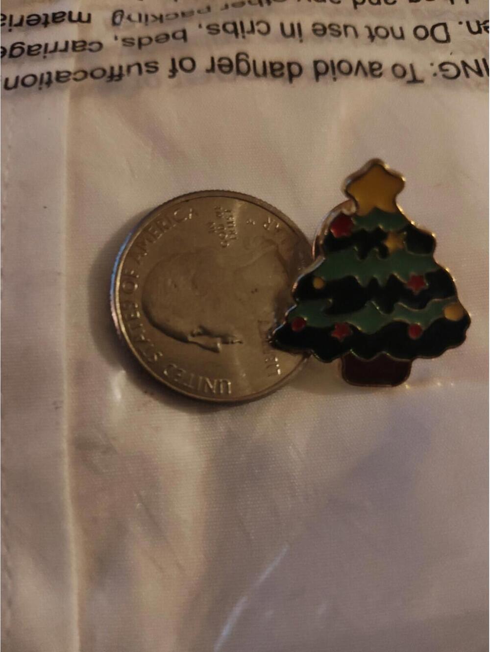 Christmas Tree Pin - Metal- For Collection Hat Jacket Vest Backpack NEW